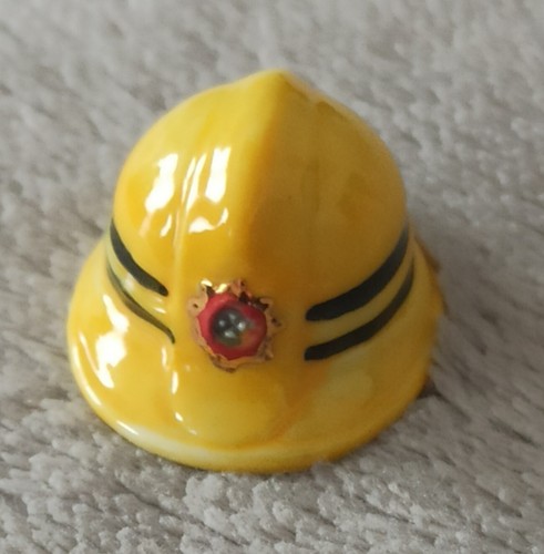 Fève casque pompier