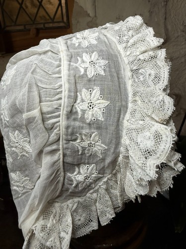 Broderie ancienne coiffe - ancienne,