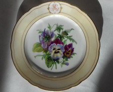 Assiette en porcelaine de Paris monogrammé décor main Pensées - Pillivuyt XIXème