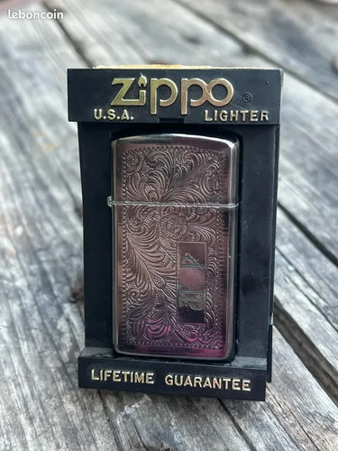 Ancien briquet essence - , décor
