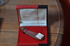 montre MOVADO automatique or