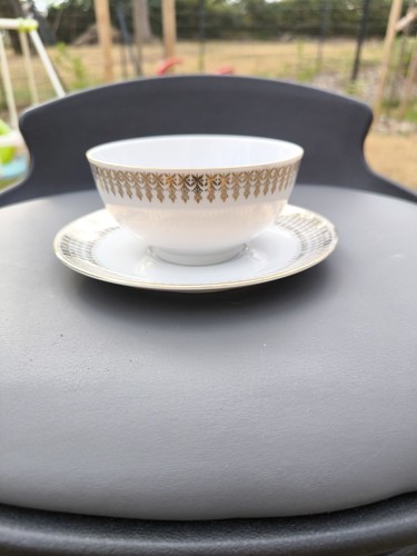 Tasse sous - tasse,
