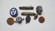 lot 7 petits  insignes anciens