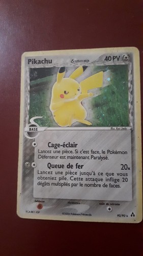 Carte pokémon pikachu - pokémon,