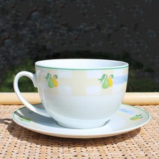 Grosse tasse + soucoupe en porcelaine Guy Degrenne modèle Sucré Salé poires