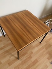 Table basse /bout de canapé des annees 50 / 60 (COR)