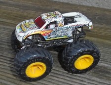 lot n°14 HOT WHEELS monster