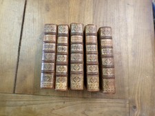 GUYOT DESFONTAINES -  Histoire de la ville de Paris. 5 vols. 1735. 3 plans sur 4