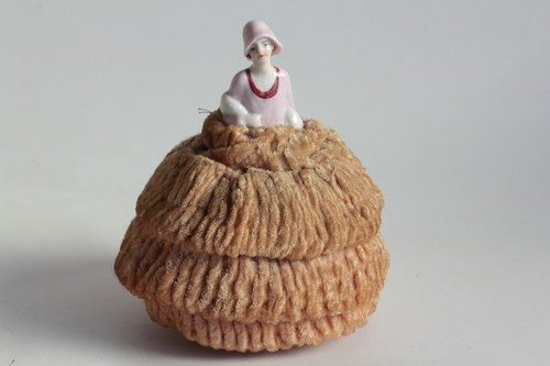 Demi figurine porcelaine