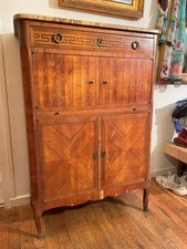 Bureau en marqueterie à 4 porte style transition Louis XV