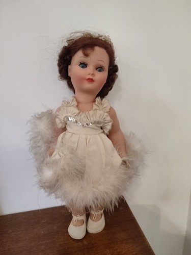 Poupée ancienne bella - poupée,