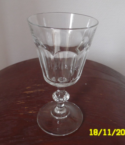 Lot verre a vin - 6,