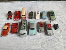 LOT DE VIEUX JOUETS DINKY TOYS