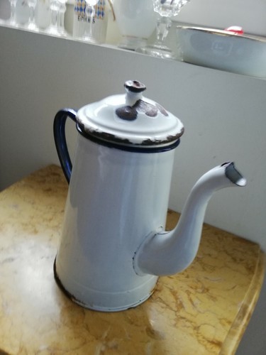 Ancienne cafetière émaillée - ancienne,