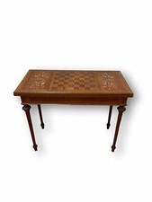 TABLE DE JEU. BOIS NOBLES AVEC