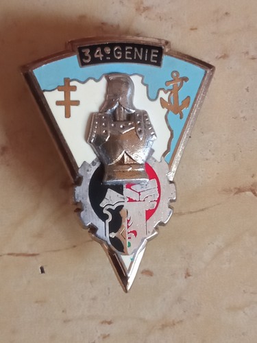 Insigne 34 e - 34,