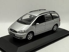 Ford Galaxy 2000 Gris 1/43 Minichamps