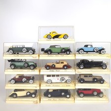 Lot 13 Miniatures / Solido