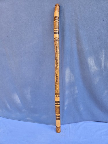 Intricately carved - (didg-36),