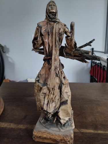 Statuette papier maché