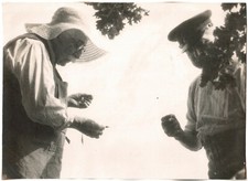 Auguste Lumière & son Chauffeur."La Pêche".Photo originale argentique 16,3x22,5.