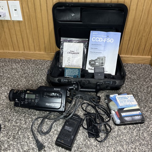 Sony handycam video camera - 8,