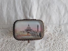 Petit coffret à  bijoux   ancien   métal  doré  et verre image lisieux
