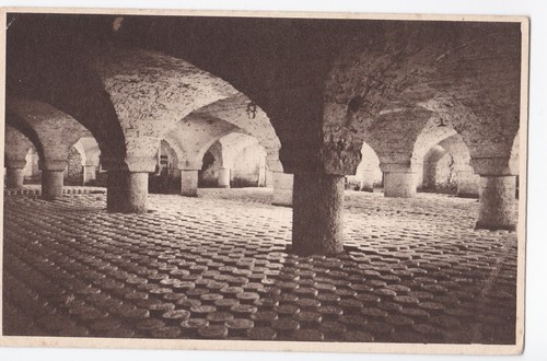 Roquefort caves basses un - -,