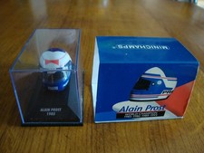 Alain PROST casque Champion du MONDE 1985 MINICHAMPS , Formule 1 , échelle 1/8 .