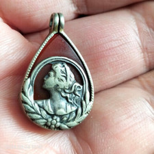 MÉDAILLE, PENDENTIF ANCIEN A