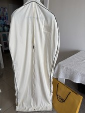 Housse à vêtements Fendi + cintre + sac shopping 