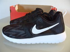Chaussures Nike Roshe One