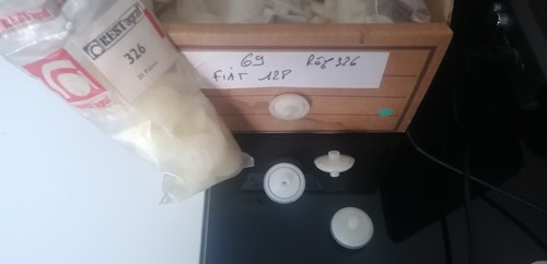 Fiat 128 agrafes moulure - 128/20,