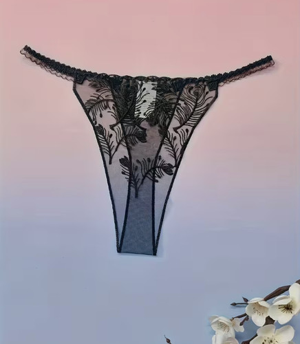 String transparent triangle