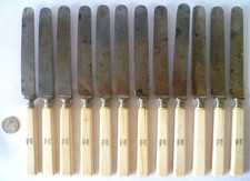 12 COUTEAUX DE TABLE XIXème