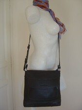 SUPERBE SAC NEUF KESSLORD CUIR