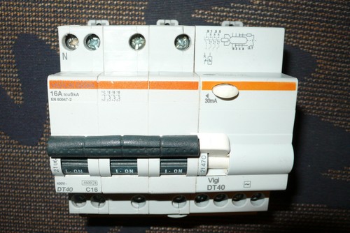Disjoncteur differentiel - disjoncteur, 4p