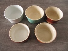lot 5 ramequins variés