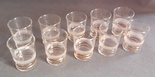 Lot de 10 verres à liqueur vintage  années 60/70 en couleur blanche