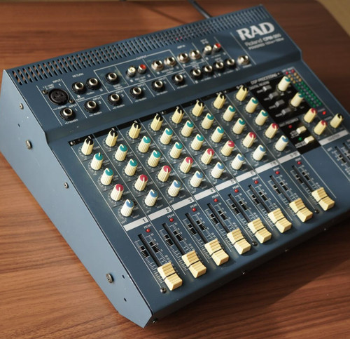 Roland cpm 300 rad powered - roland,