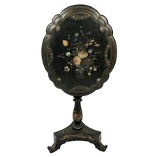 Guéridon basculant Napoléon III à décor de fleurs et burgauté de nacre