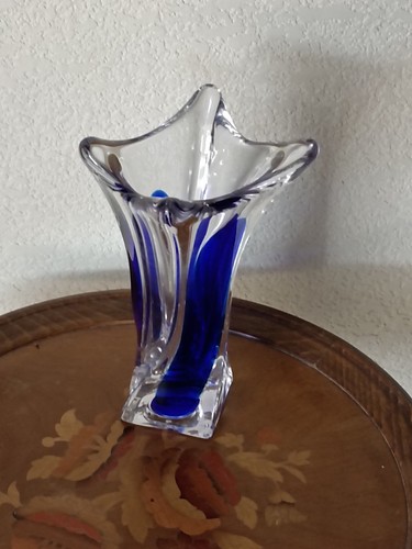 Vase cristal bleu torsadé - vase,