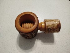Ancien casse-noix à vis en bois tourné