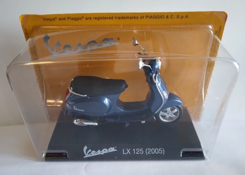 Die cast vespa - die, (2005)