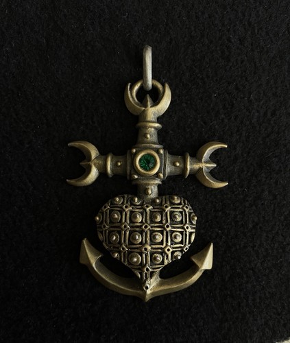 Croix régionale camargue - croix,
