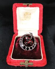 BROCHE 1900 TREFLE GRENATS