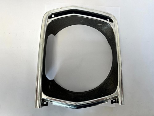 Bezel phare gauche chromé - phare,