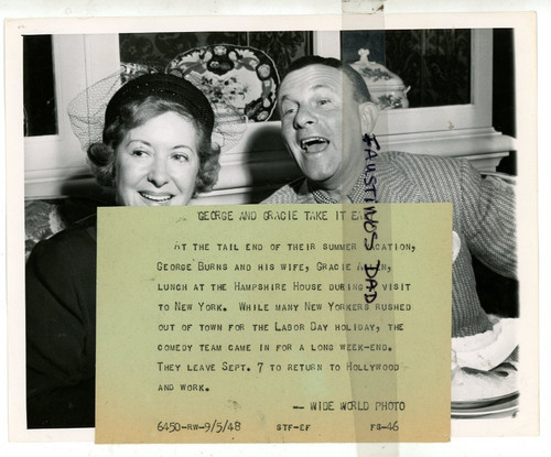 Vintage 8x10 phot radio - vintage,