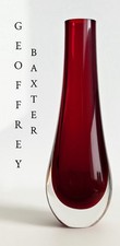 Vase goutte en verre rubis par Geoffrey Baxter pour Whitefriars