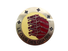 Plaque de calandre émaillée